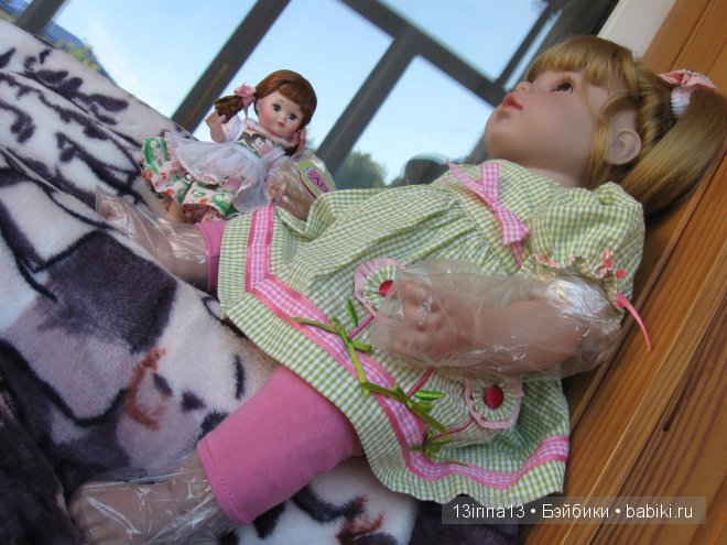 Адорочка с забавными хвостиками