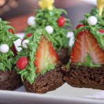 Последние приготовления к встрече Нового года! Праздничный стол))