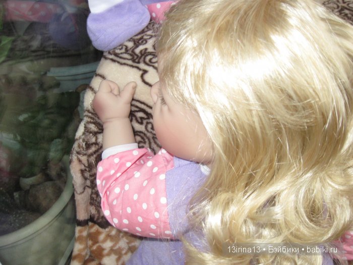 Белокурый гномик с изумрудными глазками, Lee Middleton