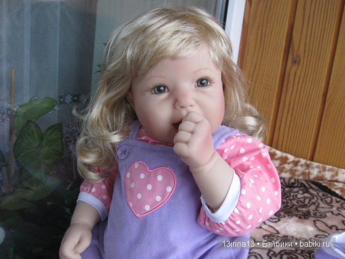 Белокурый гномик с изумрудными глазками, Lee Middleton