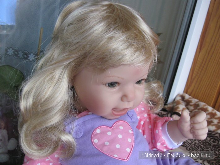 Белокурый гномик с изумрудными глазками, Lee Middleton