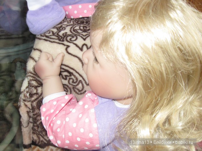 Белокурый гномик с изумрудными глазками, Lee Middleton