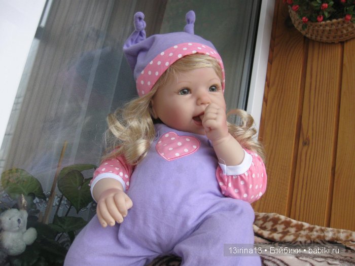 Белокурый гномик с изумрудными глазками, Lee Middleton