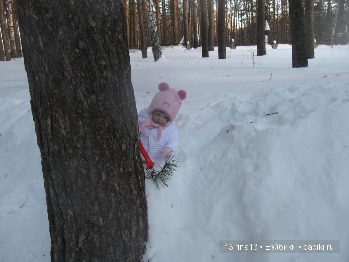 Прогулка Адорочки. Строительство горки и крепости из снега