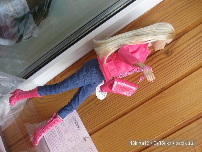 Блондинка в законе Madame Alexander