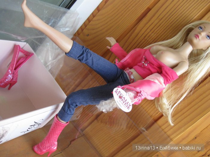 Блондинка в законе Madame Alexander