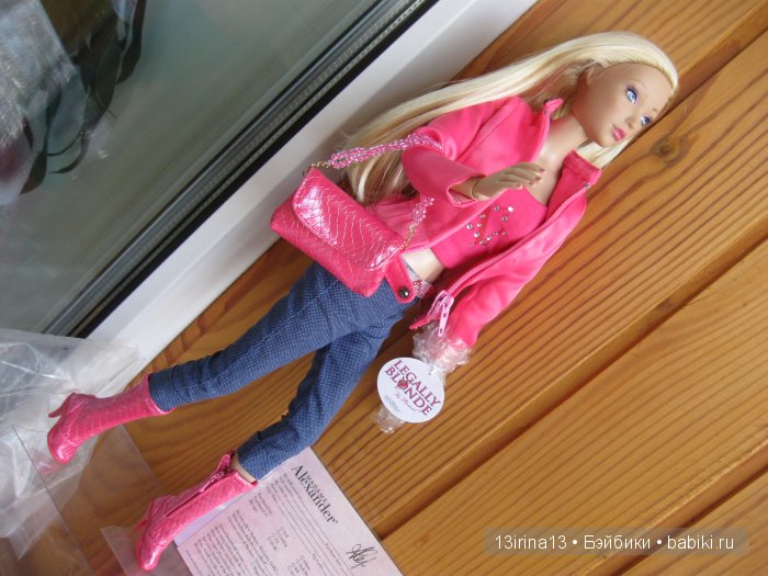 Блондинка в законе Madame Alexander