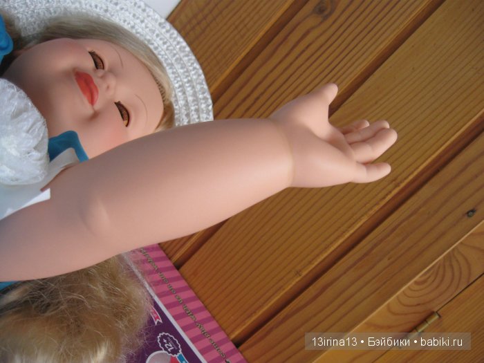 Большая красивая девочка Милана фабрики "Весна"