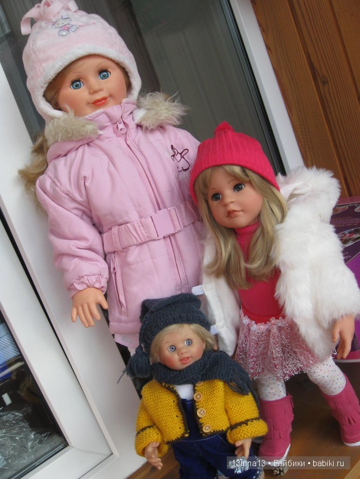 Все вместе. Куклы Людмила и Милана фабрики "Весна" с малышками других брендов