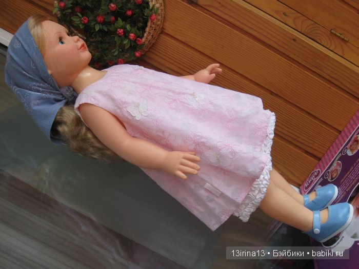 Все вместе. Куклы Людмила и Милана фабрики "Весна" с малышками других брендов