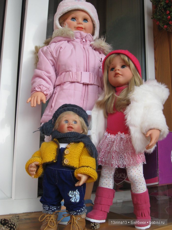 Все вместе. Куклы Людмила и Милана фабрики "Весна" с малышками других брендов