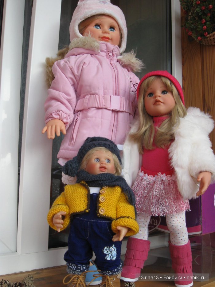 Все вместе. Куклы Людмила и Милана фабрики "Весна" с малышками других брендов