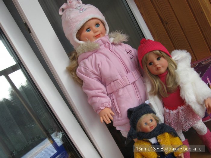 Все вместе. Куклы Людмила и Милана фабрики "Весна" с малышками других брендов