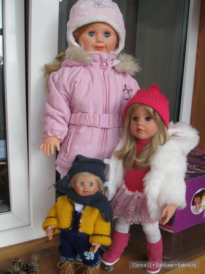 Все вместе. Куклы Людмила и Милана фабрики "Весна" с малышками других брендов
