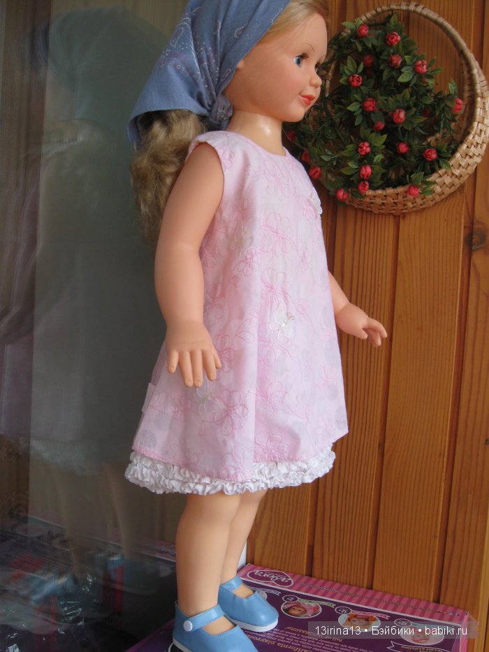 Все вместе. Куклы Людмила и Милана фабрики "Весна" с малышками других брендов