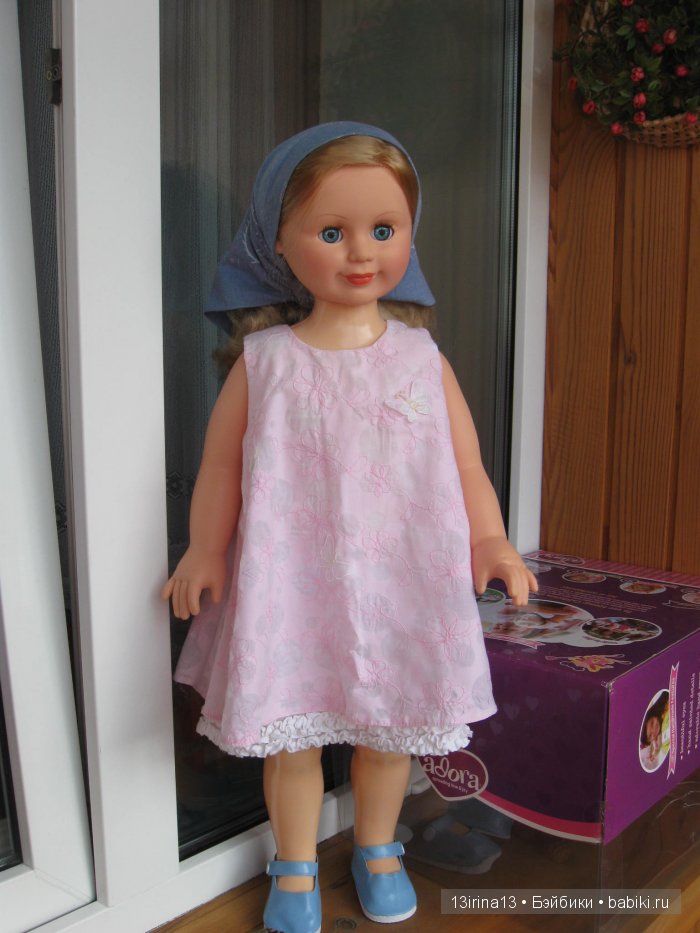 Все вместе. Куклы Людмила и Милана фабрики "Весна" с малышками других брендов