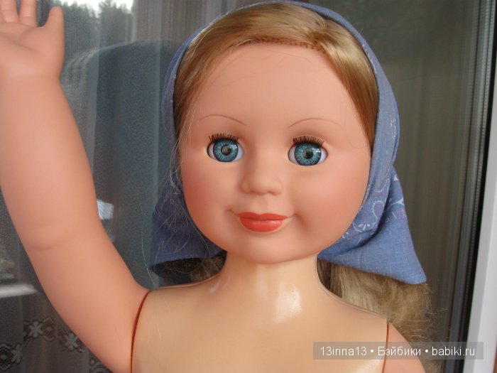 Все вместе. Куклы Людмила и Милана фабрики "Весна" с малышками других брендов