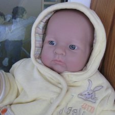 Сборы на прогулку маленькой Евочки