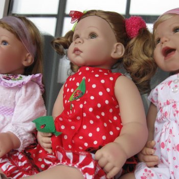 Очаровательные детки, хоть и куклы они