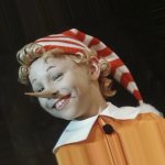 Человек отличается от всех других созданий способностью смеяться...