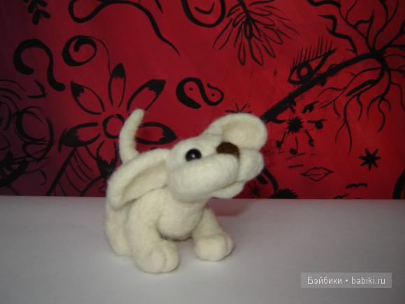 малыш ещё совсем несмышлёныш :)