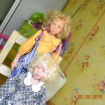 Trixie and Carly от Sandy McAslan