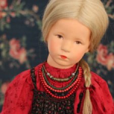 Куклы Крузе в русских костюмах