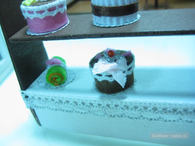 Магазин с тортиками для кукол