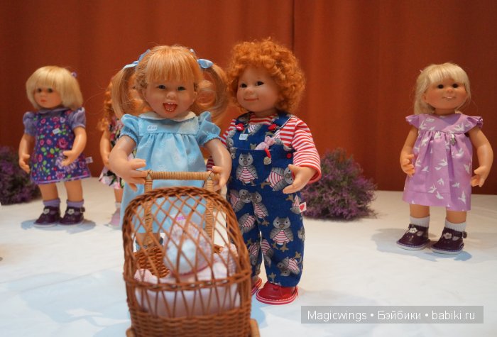 Евгения и Миа дочки матери