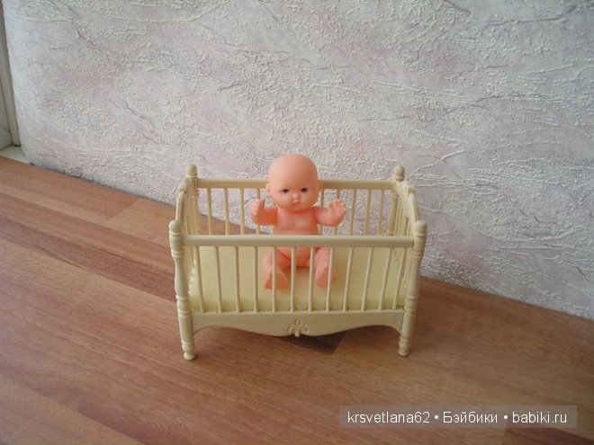 Кроватки для кукол — Мебель для кукол и домиков: фото (фото 9)