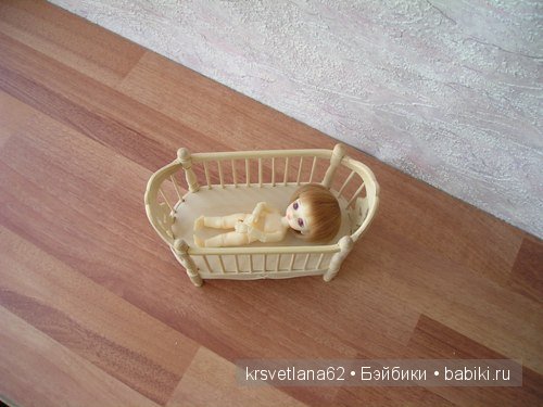 Кроватки для кукол — Мебель для кукол и домиков: фото