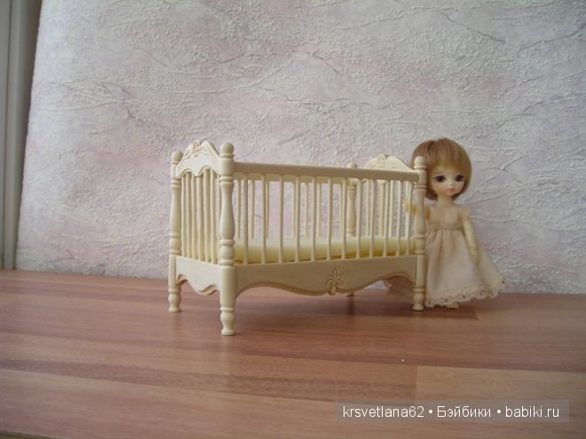 Кроватки для кукол — Мебель для кукол и домиков: фото (фото 4)