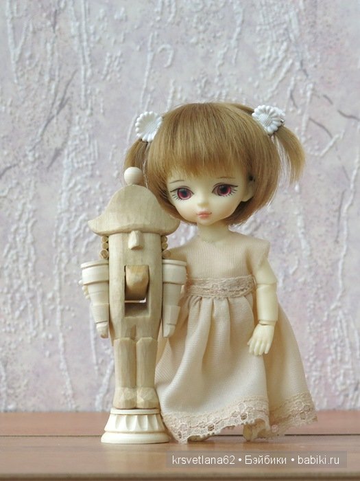 Деревянные туфельки для Золушки и щелкунчик для Мари (фото 10)