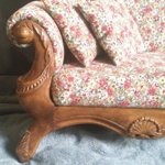 Диван в кукольную гостиную