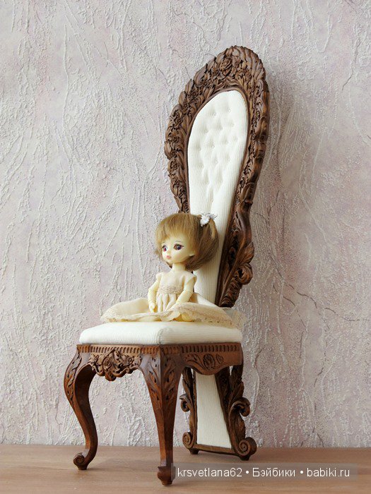 Цветочный трон с розами — Мебель для кукол и домиков: фото