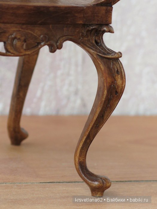 Шикарное резное кресло — Мебель для кукол и домиков: фото