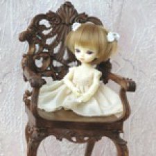 Шикарное резное кресло