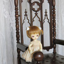 Трон в готическом стиле