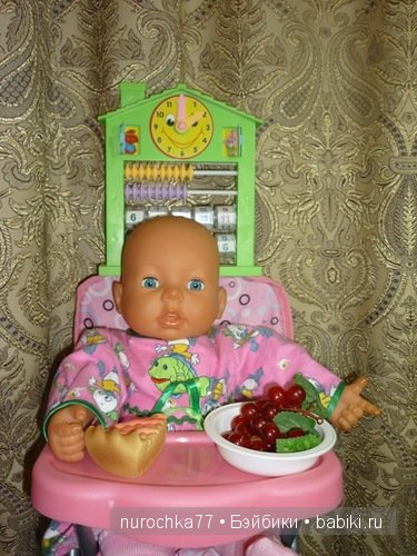 Гардероб для игровой куклы