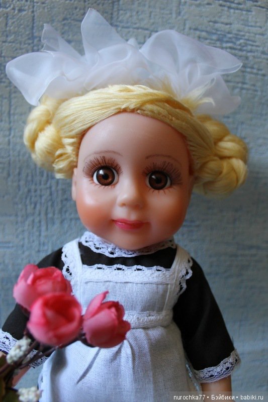 Первоклассница. Новая жизнь игровой куклы