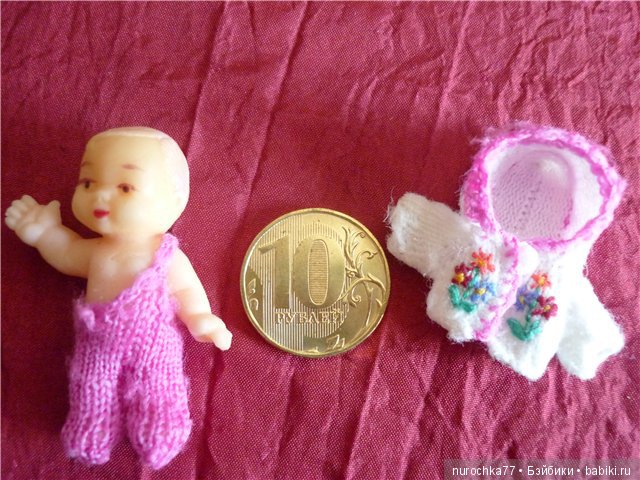 Вязанная одежда для кукол-малышей (фото 8)