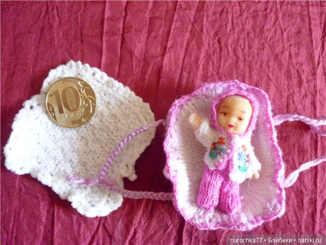 Вязанная одежда для кукол-малышей (фото 9)