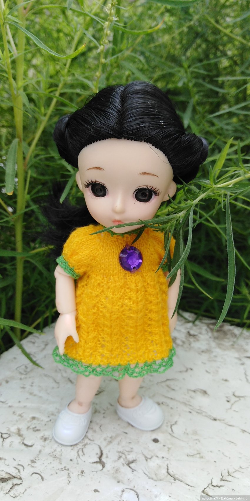 Прогулка малышек Баболи. Копытный пень и затаившаяся лягушка