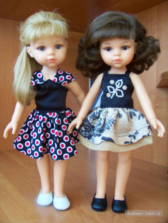 Всю одежку шила сама