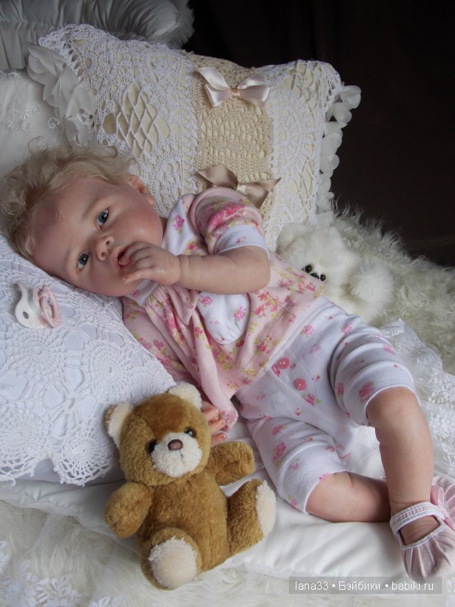 Ангелиночка, нежный ангелок, самая первая из тройняшек реборн