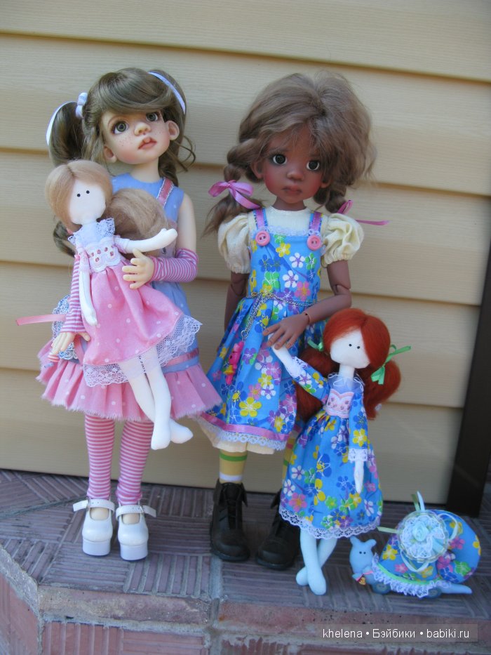Бесконечно Живая Девочка и её кукла