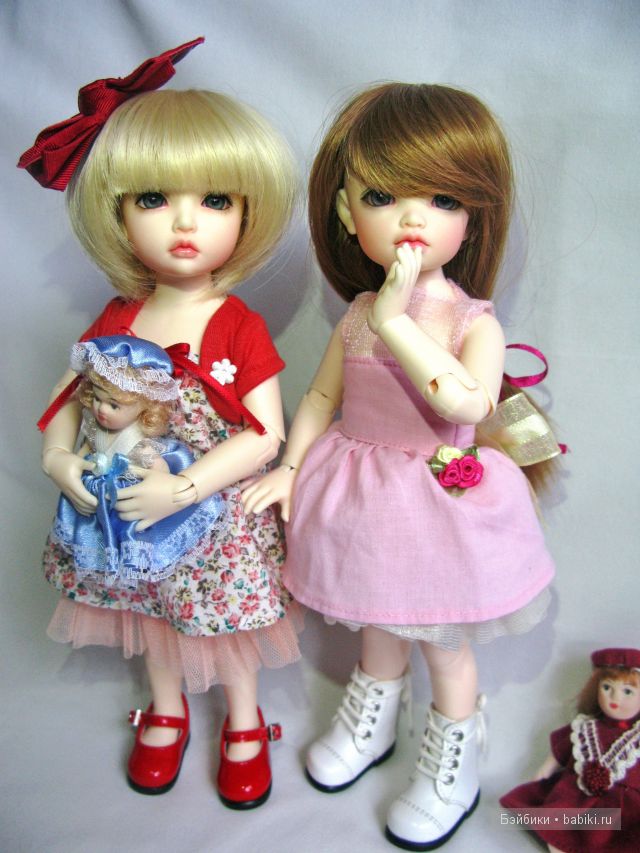 Две сестрички-невелички, или как Бонька и Элька играют в куклы | Бэйбики Две сестрички-невелички, или как Бонька и Элька играют в куклы