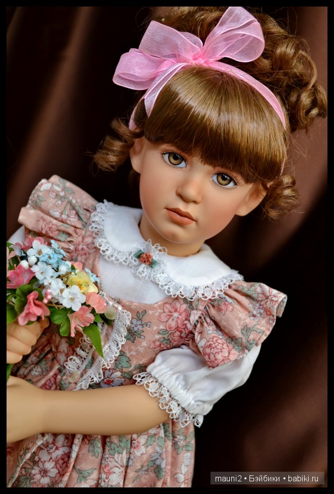 Хорошая девочка Эшли. Фарфоровая кукла Pamela Phillips