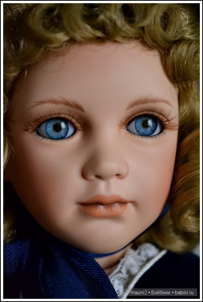 Николь и ее куклы. Из фарфора