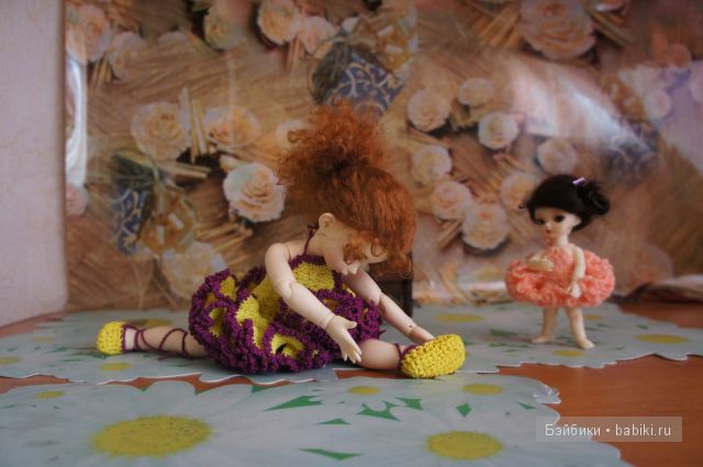 Бусинка, тебе надо научиться на шпагат садиться